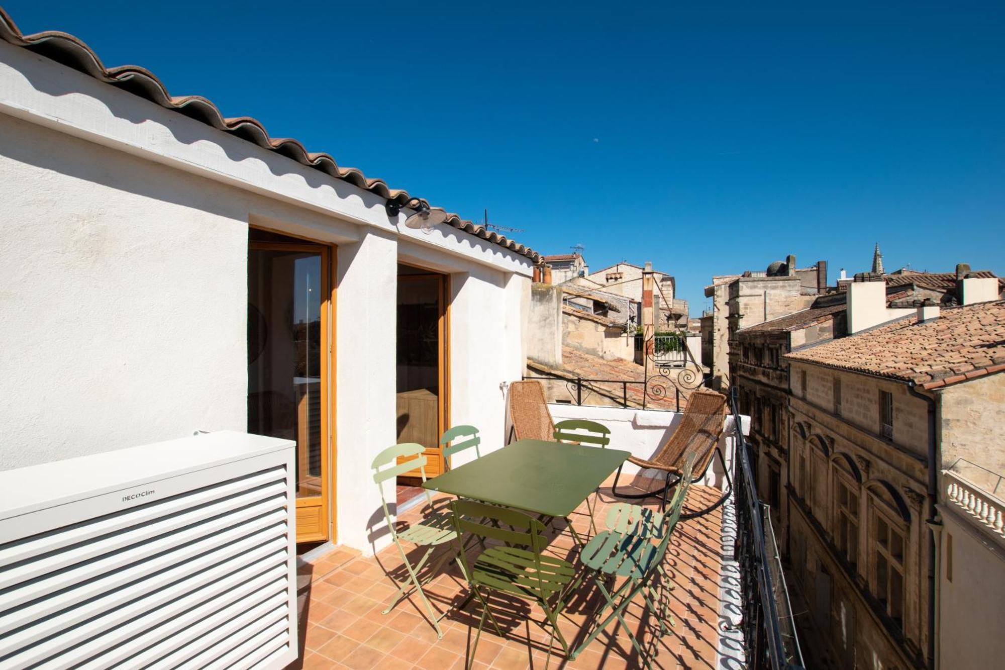 Donjon - Clim - Terrasse - Premium Arles